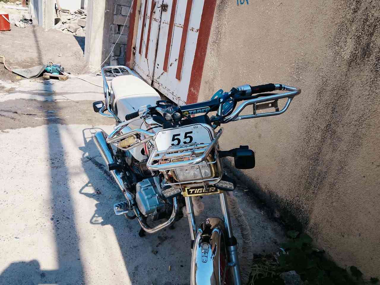 السلام عليكم تايكر موديل عشرين ابو النمر درع كامل
السعر450 وبي مجال مراوس بايفون 13برو ماكس
***********
