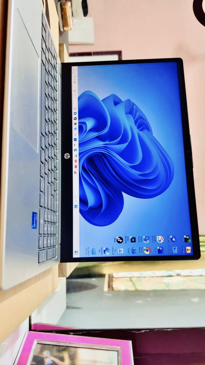 لابتوب HP نظيف جداً وبمواصفات ممتازة وسريعة،
​المعالج: Core i5 (الجيل 13 الحديث)
​الرام: 16GB 
​الهارد: 512GB SSD 
​كرت الشاشة: Intel Iris Xe Graphics 
النظافة: بحالة ممتازة وشبه جديد وجاهز للاستخدام.
الموقع: بغداد
​للتواصل يرجى المراسلة على الواتساب ***********
