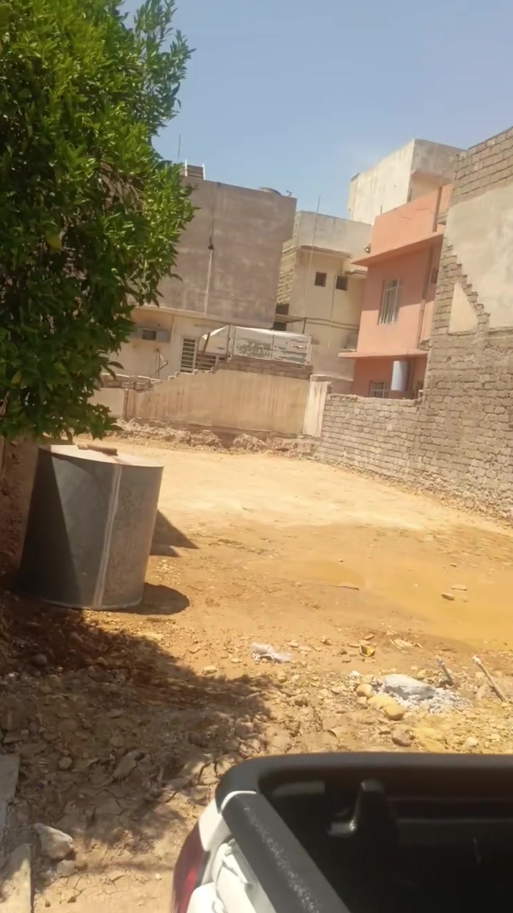 عروض مكتب اساور للعقارات 
أرض للبيع في حي البلديات
موقع مميز جدا قريب من سايدين الجامعه
المربع الاول
شارع تبليط 12 متر
شروق تام
شرط التحويل
سند طابو الزهور
المكاتبه مع الشرعي
223 متر واجهه 11
لمعرفه السعر اكتب تم ليصلك على الخاص
للاستفسار زياره المكتب سايدين البحرين مقابل مطعم احمد الحاج صلاح
***********
***********
