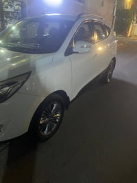 توسان 2015 خليجي ماشيه 100 جديد ع وضع الشركه بيها تكحيل كارت بل باب ال...