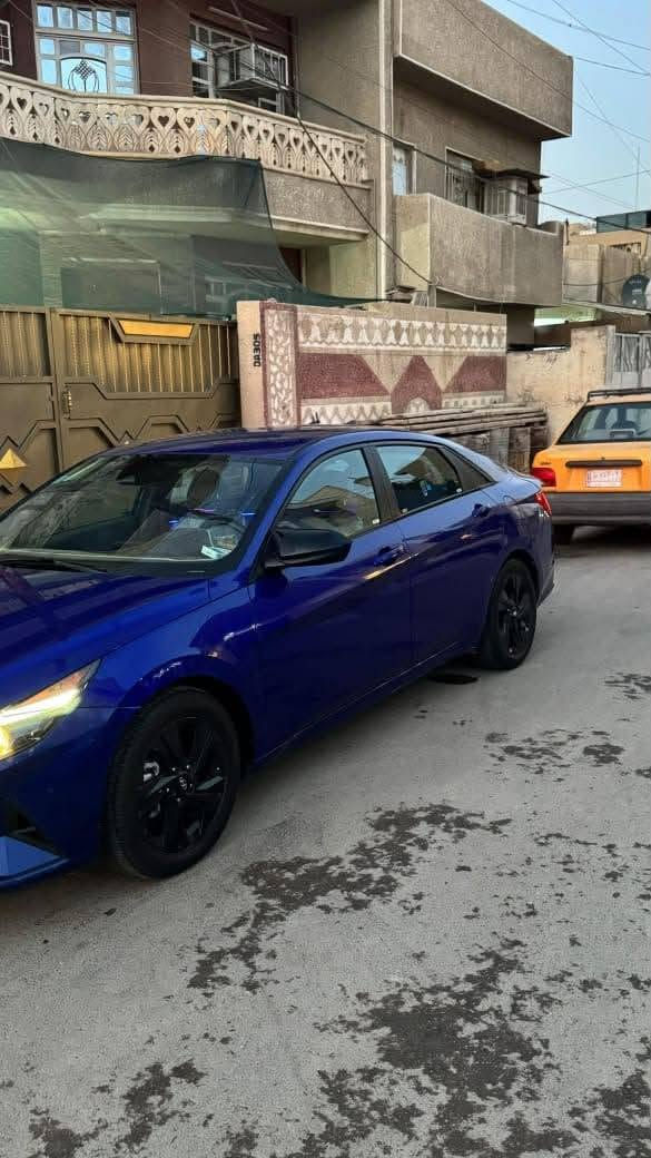 السلام عليكم.  للبيع الانترا  2023 هايبرد وارد امريكي حادثها قبق جنطه مبدل وبيها بارد قليل بالجاملغ الأيمن والايسر واضح بالصوره كير ومكينه وتبريد كفاله
 السياره بأسمي هزه جديده  
سنوية 2029 سعرها 130 وبيها مجال قليل 
للاستفسار الاتصال *********** 
غير متواجد ع فيس
