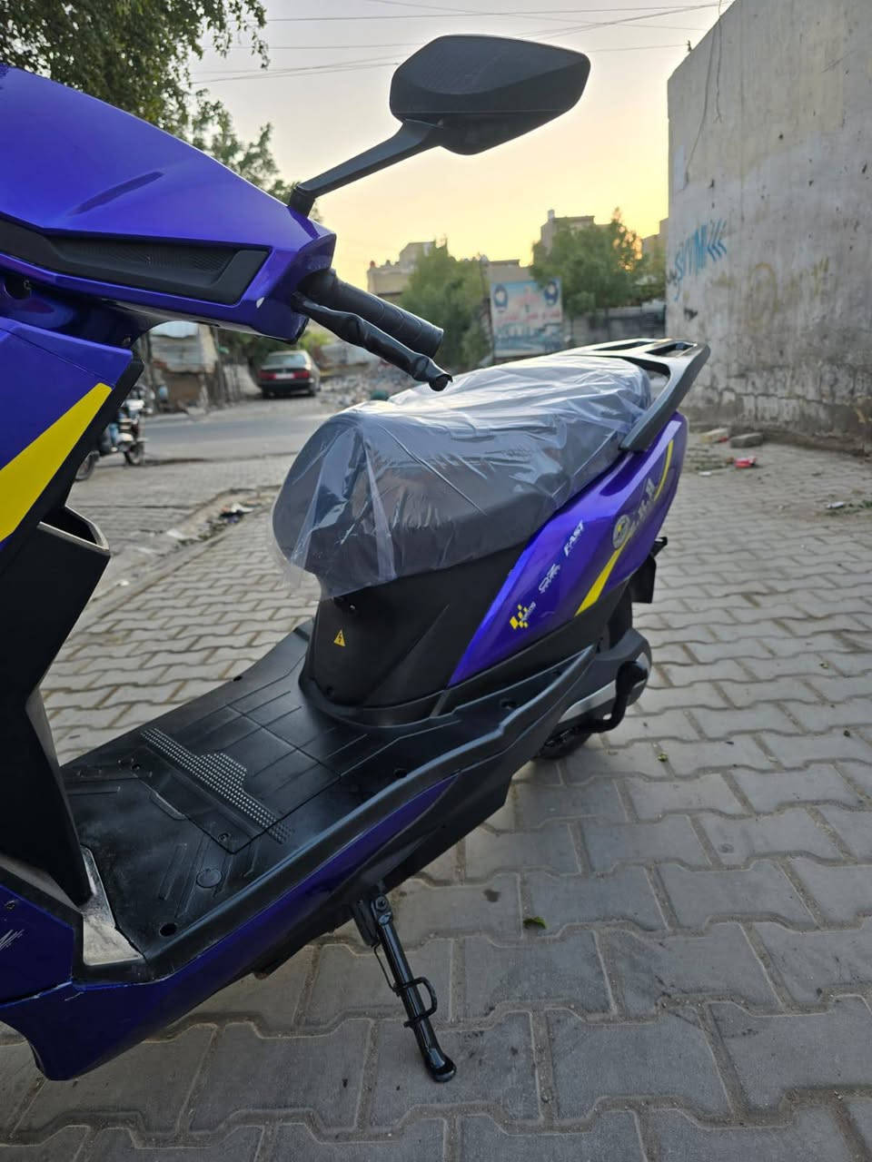 السلام عليكم للبيع دراجه شحن ونلي سكنس شركت فوجي 6 بطاريات ونلي نضيفات اخو الجديد اشاير يمنه يسره لايت زنون عالي ناصي هورن نضام البارك بصمه تفتح وتقفل وتشغيل عن بعد 4نمر سرعتها 80 مكاني بغداد جديده سعر 480 وبيها مجال ***********
