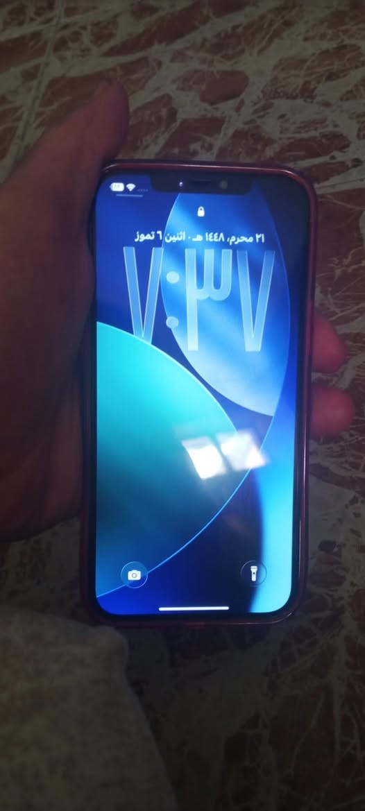 ايفون 12برو ماكس ذاكره ٢٥٦ البطاريه ٨٠  ميصرف شحن 
مبدل ضهر فقط 
السعر ٤٠٠ وبيه مجال قليل 

***********
 متواجد خاص وواتساب
