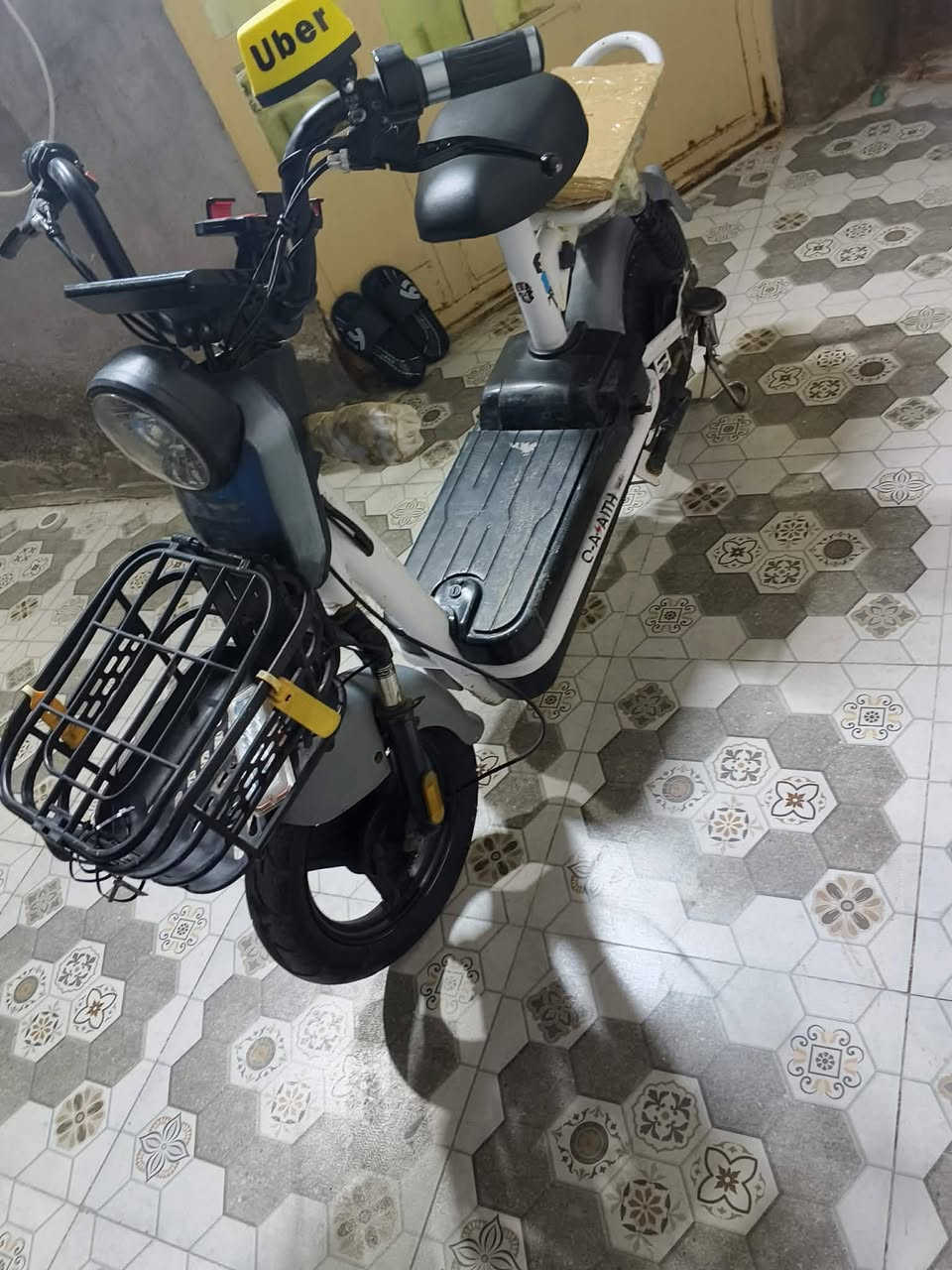 سلام عليكم باسكل شحن موديل ٢٥ نضيف بطاريات جديده ألاصليات ب٢٥٠ وبي مجال مكاني بعقوبه تحرير ***********
