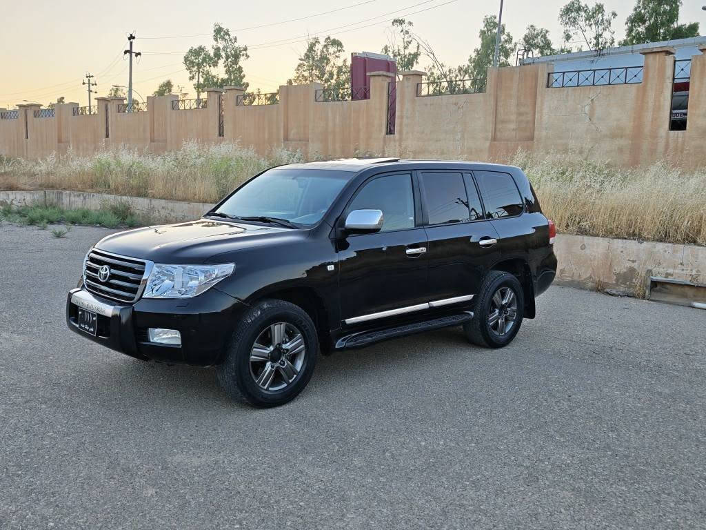 وەنەوشە مۆدیل 2010 علوج بێرەقەم
کەفالەی مەدەنی بەشەرت داخل بوی دوبەیە بەشەرت ساخە
مواسەفات V8 هەشت پستۆنی فولە
بۆیاخ جێ لەزگەی تەنیشتەکانی پەمە دەعمولێدراوی نیە
دەعامی بۆدەعامی بەشەرت هیج مەسرەفێکی تیانیە
سحر 177 گەڵا
*********** السليمانية, العراق
