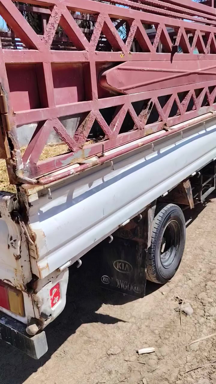 سلام عليكم كيا بنكو موديل 94 رقم بغداد الماني سنويه 27 مكينه كير واكسل خير من الله تخم تاير صدر جديد كهربائيات شغاله  السعر 47وبيه مجال ا
***********
