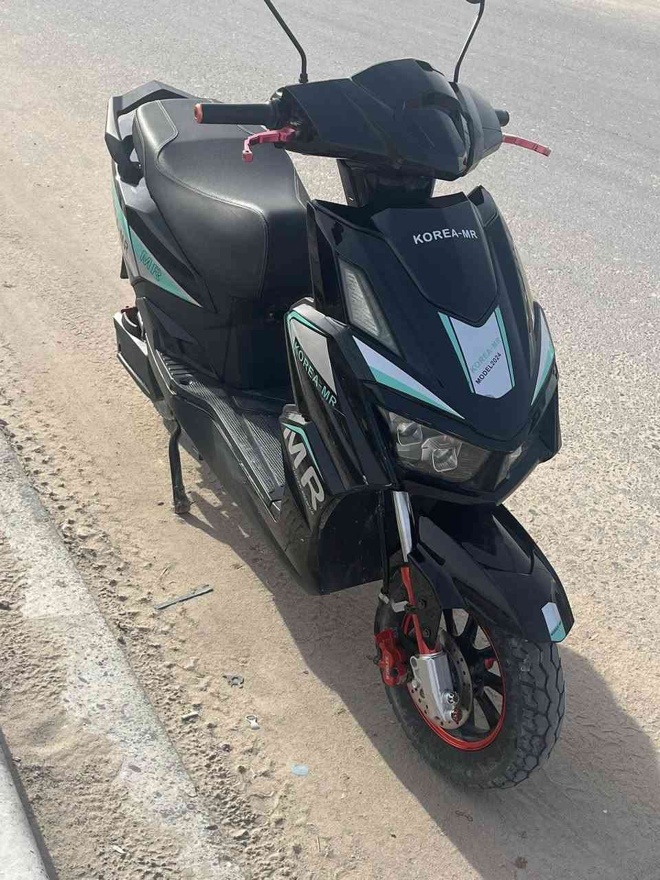 السلام عليكم دراجة سكنس شحن ونلي 6 بطاريات جدد 2026 ملف 3600 ونلي
دراجة نضيفة وكلشي شغال وما بيها اي خلل 

4 سرعات بيها - هورن - نضام R -P 

سويجين وشاحنة 

السعر 650 ألف وبيها مجال للشراي 

مكاني البصرة زبير 

*********** واتساب
