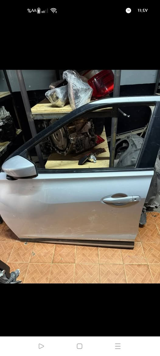 يتوفر قطع غيار نيسان ككس أصلي شركه ***********
