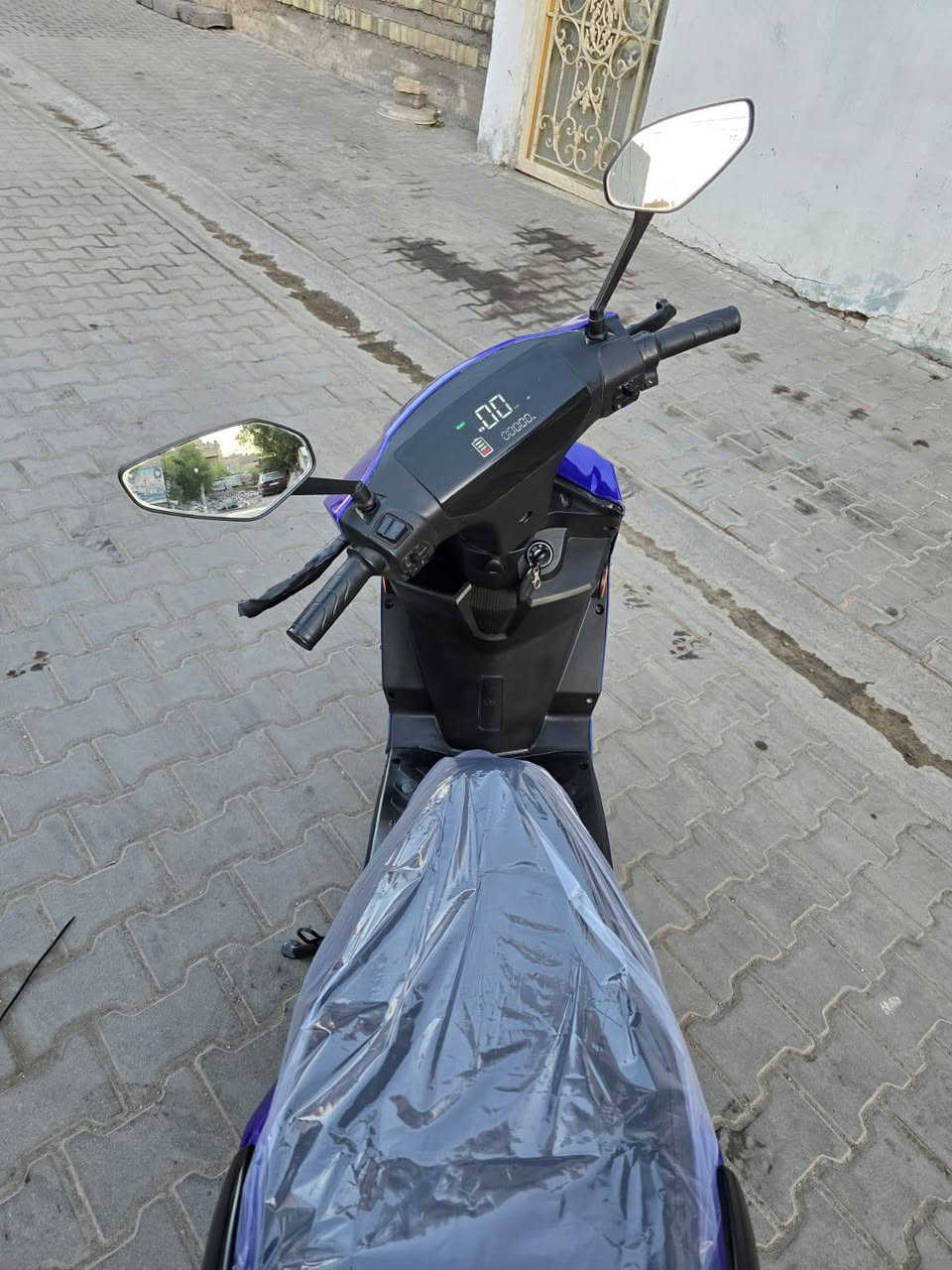 السلام عليكم للبيع دراجه شحن ونلي سكنس شركت فوجي 6 بطاريات ونلي نضيفات اخو الجديد اشاير يمنه يسره لايت زنون عالي ناصي هورن نضام البارك بصمه تفتح وتقفل وتشغيل عن بعد 4نمر سرعتها 80 مكاني بغداد جديده سعر 480 وبيها مجال ***********
