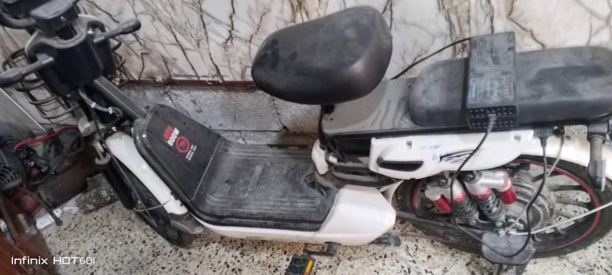 السلام عليكم دراجه شحن متروكه 5 بطاريات هيه وشاحنه اصليه مامستعمله دراجه نضيف بس شحنه وحده، السعر 160 بي مجال قليل


**إذا كنت صاحب هذا الإعلان وتريد حذفه لأي سبب، رجاءا أرسل رسالة إلى الدعم الفني**