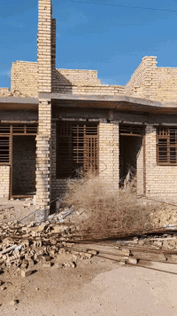 السلام عليكم عندنا هياكل في منطقه الجزيره السياحيه في بغداد سنه 25 الهيكل الواحد ب 90 مليون ***********
