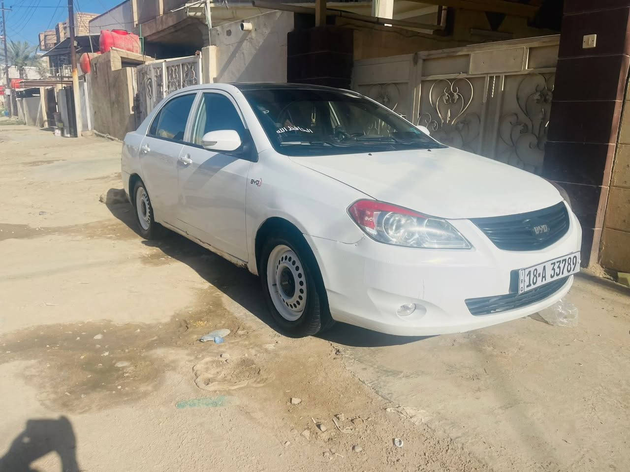 السلام عليكم BYD 2013 السياره گير عادي المرغوب ومكينة هوندا جديده السياره كفاله عامه نقطة صبغ مابيها رقم بابل دولي باسمي مداور ثاني يوم سياره جاهزه مابيها نقص مكانها بالحله سعرها 55$ وبيها مجال قليل للشراي للتواصل خاص او اتصل ***********

