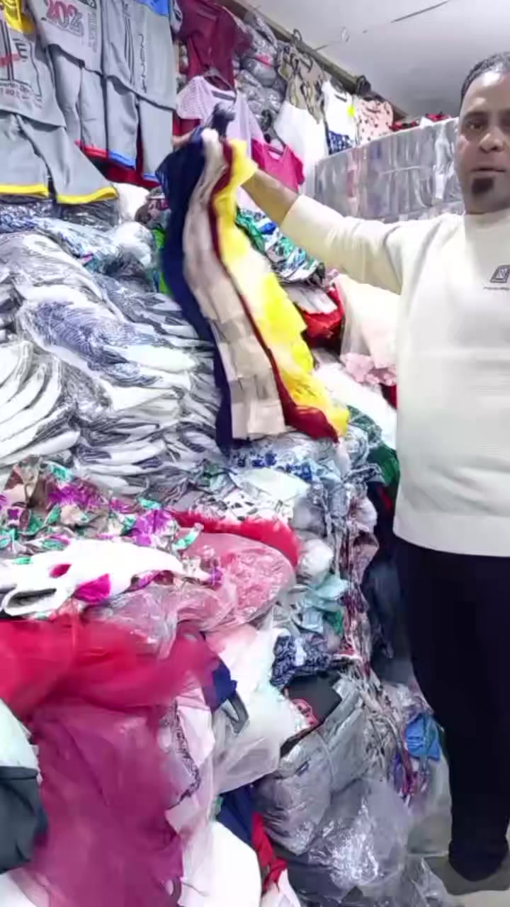 العروض الموسم الصيفي ماتخلص 
بدلات بناتي بسعار مناسبه 
يوجد خدمة توصيل لجميع المحافظات العراق 
لتواصل عبر الواتساب /***********
