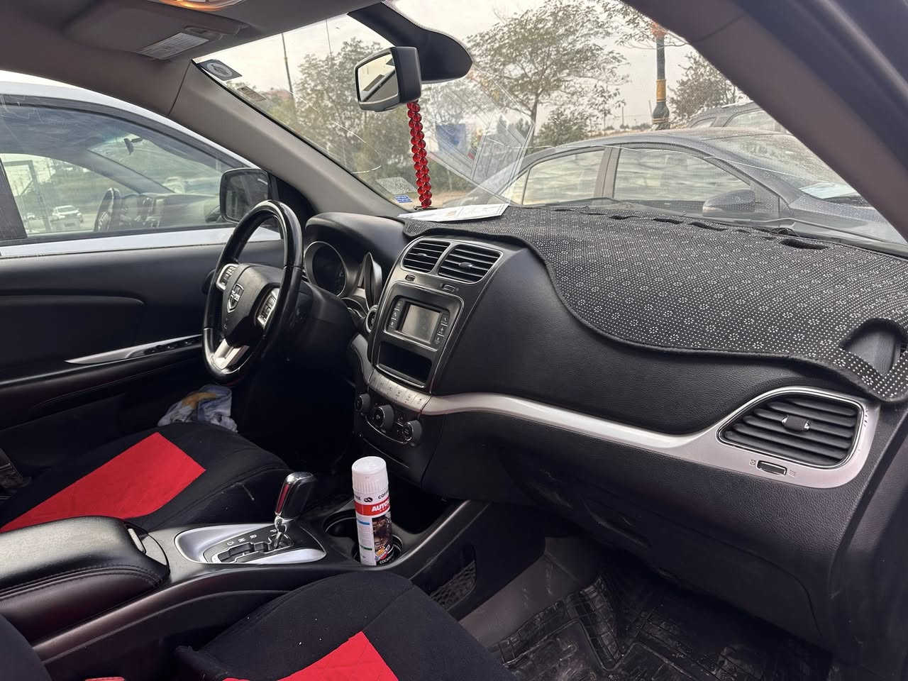 دوج جورني ۲۰۱٨ حادثهافقط دعاميه بأمريكه بلادي سياره ماشيه ٧٤ ميل السيارة جاهزه من اي نقص حداديه جديدة مكفوله من صبغ فقط بارد بطارف لبنيد شرط 
مكينه ٤ سلندر ٢٤٠٠ مكينه جديده كير سياره كلش حلوه وجديده 
سبعه راكب بصمه تشغيل 
عن بعد بصمة ترحيب ***********
مكان سياره بعقوبه مقابيل لفروسية رقم صاحب سياره موجوده
