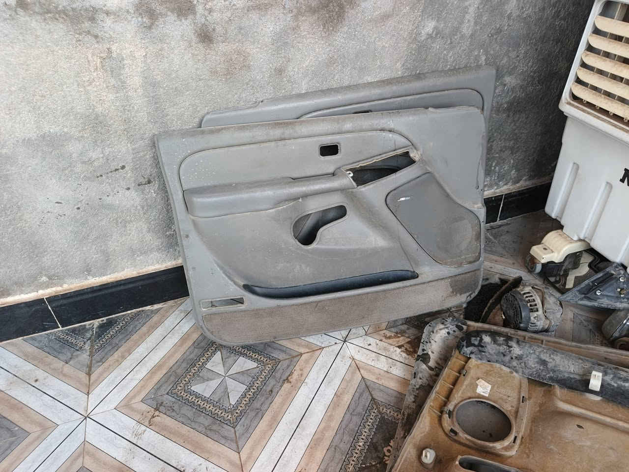 غراض الفينيه تفصيخ جديده انكلبت ابيع بسعار مناسبه ***********م  ***********
