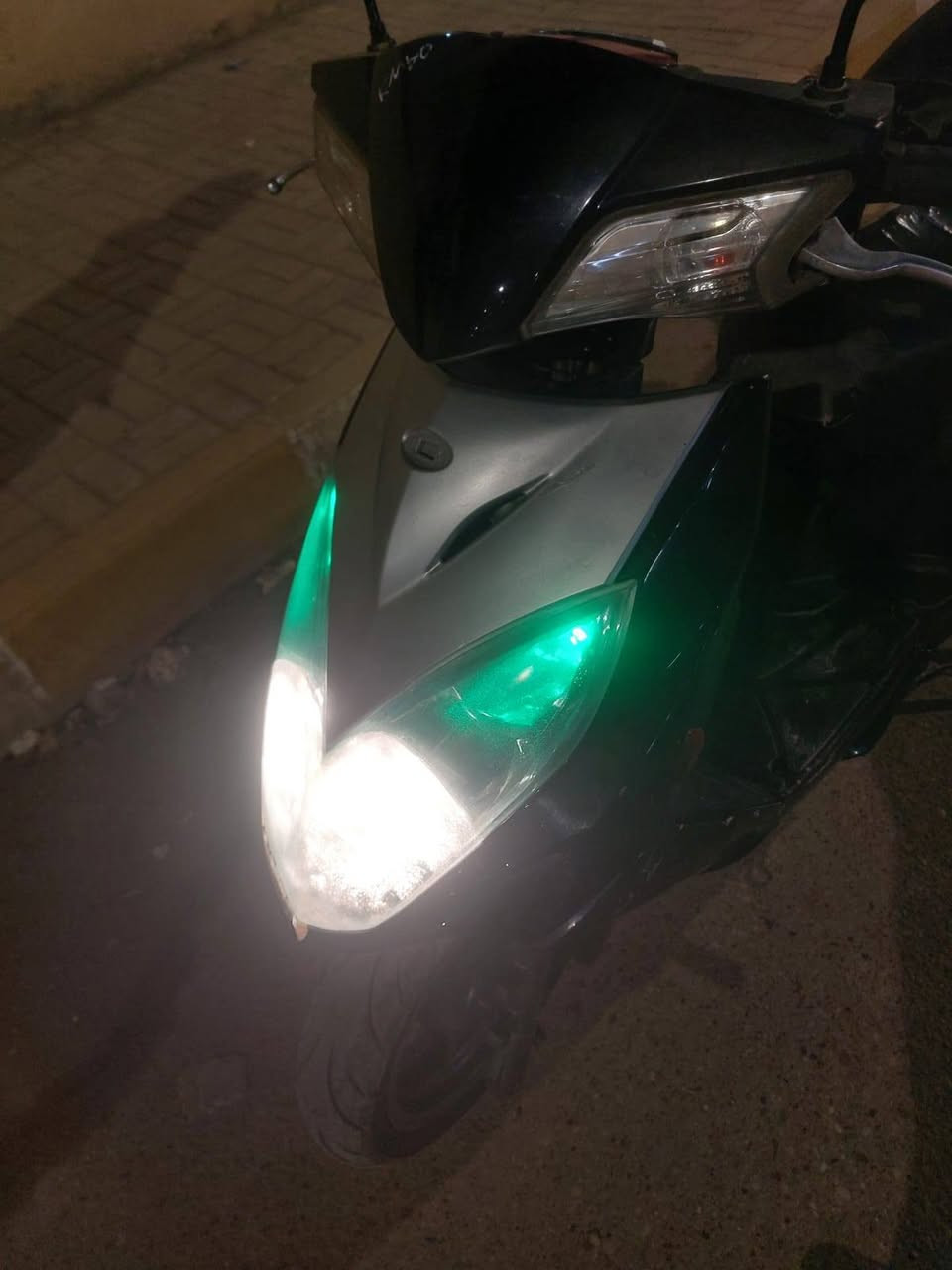 للبيع كايمكو رايسنك
ياباني مال باله رمبه
شغال كامل نكره سلف بكل وقت 
باتري جديد شديته 
المحرك صافي وناعم ونضيف 
ونشاط فوول شلعه ومعدل يخبل
بريكات امامي وخلفي شغالات 
دبلات4امامي وخلفي
لايت عالي ناصي وسكن
اشاير4امامي وخلفي كلهن شغالات
بك لايت وصطاب لايت شغال 
كهربائيات كاملات ما عدا الدشبول 

ماطور نضيف وكامل مال جناي 
السعر 350
شراي اتصل
هـ***********
العنوان الرمادي
