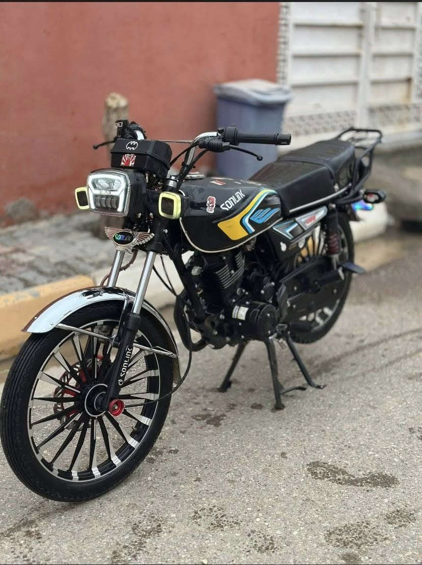 دراجه للبيع موديل 24 شكل 25 محرك 200 كهرئيات شغاله مابيها اي نقص سعرر اتصل ***********
