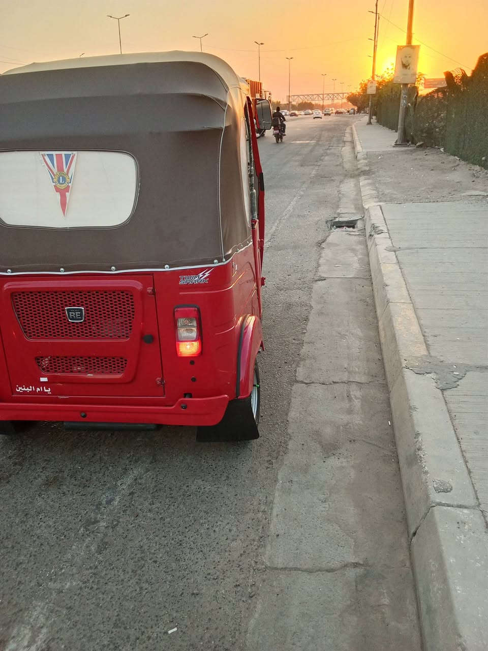 سلام عليكم عندي تكتك لبيع موديل 23 كنر مكفوله ماعده بارد بل لغد مكاني بغداد بياع ‏‪***********‬‏
