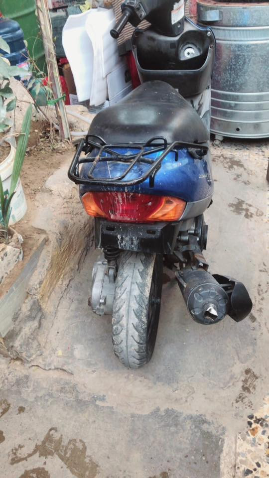 سلام عليكم دراجة لبيع 
دراجة متشتغل متروكة يعني 
كوم حديد مكان الدراجة بغداد الحسينية السفسار ***********
