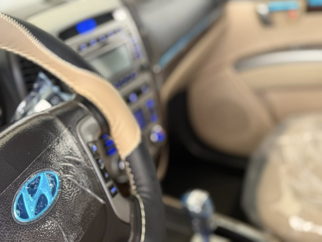 ه

السلام عليكم 
للبيع فقط ونقدا اعتذر عن مراوس 
هونداي سنتافي ٢٠١٢ فول ١/١ 
بصمه تشغيل بصمه بوب 
فتحه سقف ***********
فور ويل دفع رباعي سته سلندر ٣.٥ محرك 
بلاد ما مفتوح 
فول مواصفات سياره ماشيه ٦٢ حقيقي جديده جدا نضيفه مكفوله عام سياره مكاني بغداد رقمها بغداد 
مكينه كير تبريد صدر حداديه تخم تاير زيرو تراي زيرو جاهزه من كل شي 

‭٠٧٧٧ ٩٦٤ ٧٤٥٥‬
