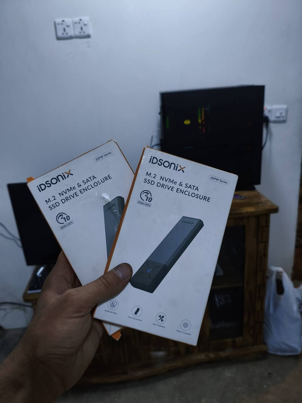 الله يساعدهم هارد SSD 1TB جديد السعر/80
راك هارد سرعة عالية   FAST 10 GB  قطعتين سعر القطعة/12 الف 

يوجد توصيل🚕

ادمن 🙏❤


**إذا كنت صاحب هذا الإعلان وتريد حذفه لأي سبب، رجاءا أرسل رسالة إلى الدعم الفني**