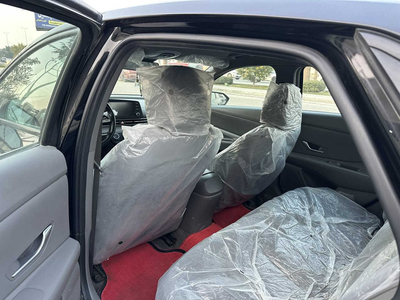 السلام عليكم
النترا موديل 21 ماشيه 89
حادثه جاملغ وباب خلفي 
وبنيد بارد 
كير مكينه بل جيس مال جناي. كفاله 
حداديه تخم  تايرتبريد كله جديد 
السياره  بسمي تحويل مباشر 
السعر 138 وبيها مجال بسيط 
العنوان. كربلاء حي العامل
***********
