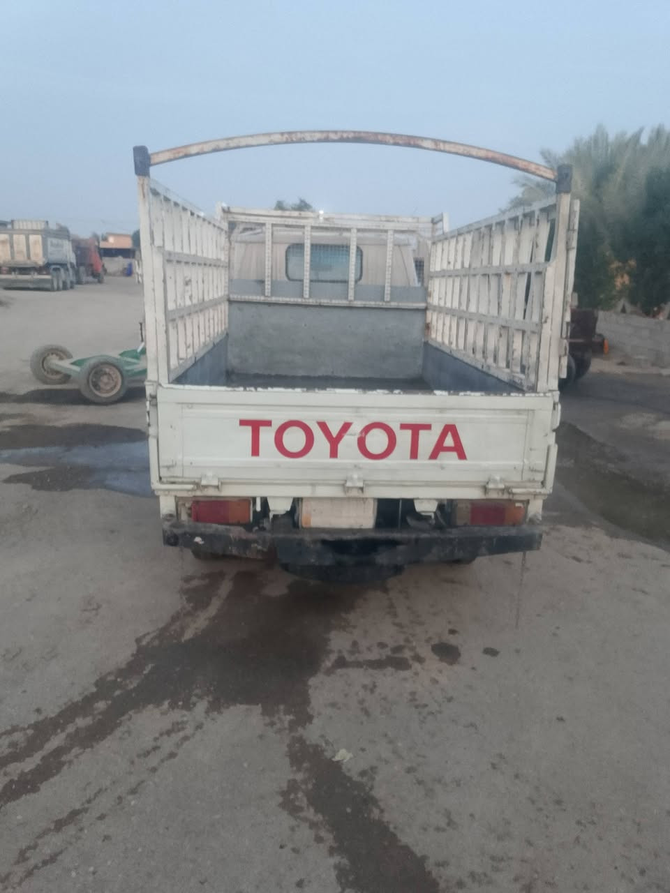 سلام عليكم سياره للبيع تويوتا ***********
