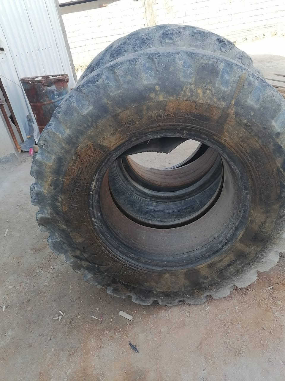 زوج تاير شفل ٧٠ شوفت عينك
السعر ٣٠٠ اثنينهن للاتصال ***********
