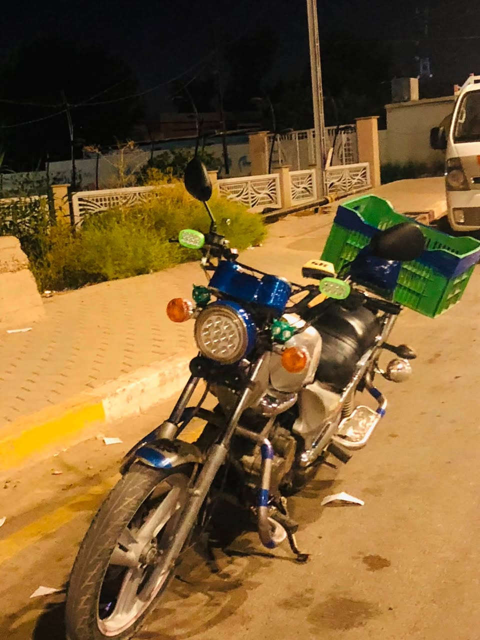 السلام عليكم موطور دايلم للبيع كلشي شغال اشاير ًًًًً.   لايت.  بك لايت كلشي شغال مكينه ناعمه لاستفسار عل رقم ‭***********‬
