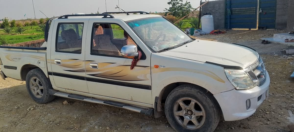 سياره فتون موديل 13   وراح ادك الها رقم انكليزي. سياره كامله وما بيها اي نقص مكفوله من كل عيب شرعي 
سعرها 52 وبيها مجال 
للتواصل الاتصال ع الرقم ***********
