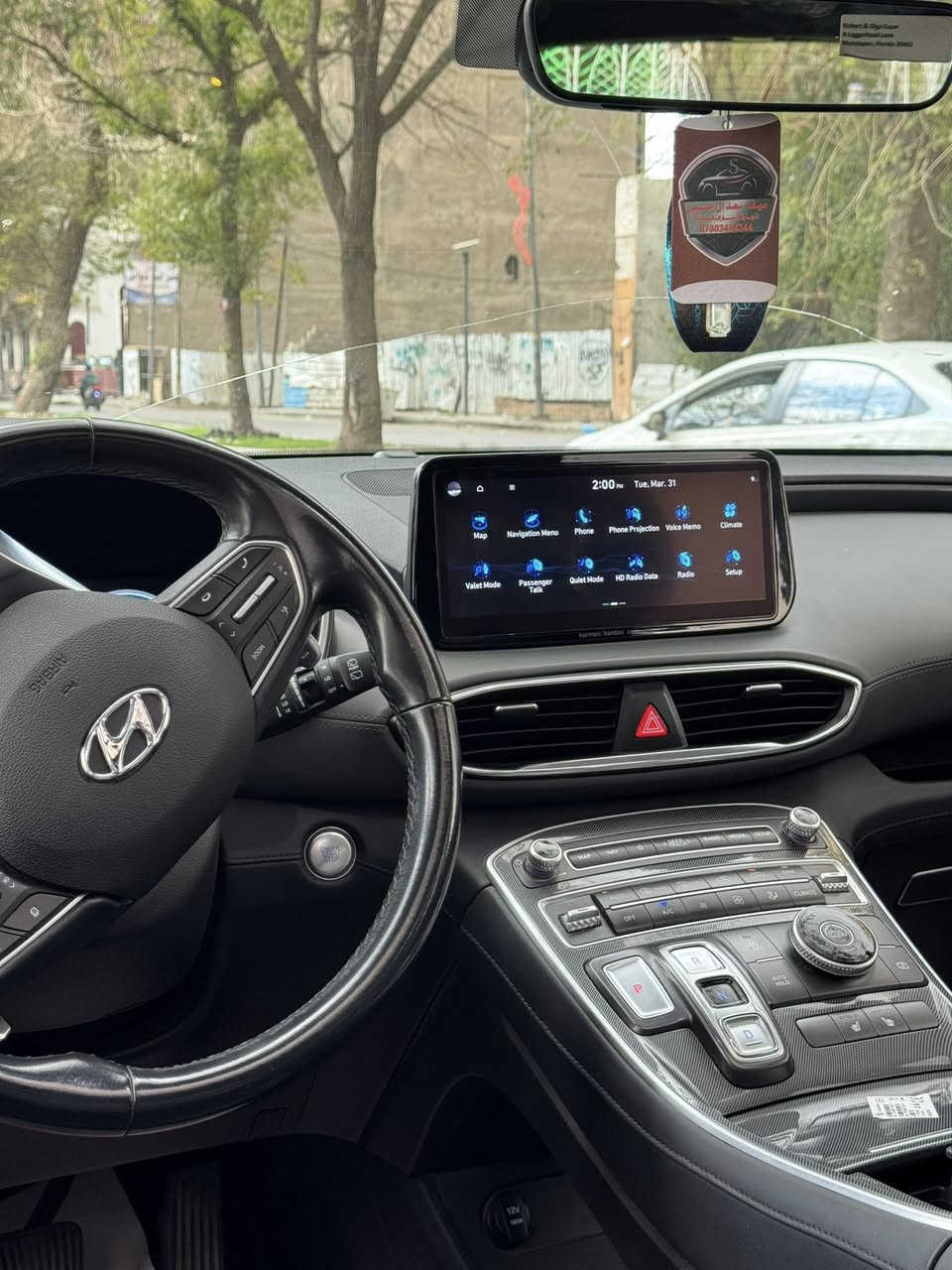 ‎🚗✨�هونداي سنتافي 2022 وارد أمريكي – رقم بغداد�لون مميز يخطف الأنظار 😍
🔹 فول مواصفات�🔹 سقف بنوراما�🔹 تحكم ستيرن كامل + شفتات�🔹 قيادة ذاتية + تحديد مسار�🔹 كروز كنترول�🔹 شاشة كبيرة Apple CarPlay�🔹 كير دكم + سايد بريك دكمة�🔹 جنطة كهرباء + بردادات خلفية�🔹 داخلية جلد + كشنات كهرباء�🔹 محرك 4 سلندر اقتصادي�🔸 كاميرا خلفية + 360 �🔸 تشغيل بصمة �🔸 تشغيل عن بعد�🔸 نظام نقاط عمياء�🔸 تحذير اصطدام أمامي�🔸 إضاءة LED�🔸 مرايات كهرباء �🔸 نظام صوتي عالي الجودة
📌 ملاحظة: بيها قطعة صبغ واحدة + ايرباك ستيرن
🔥 سيارة كاملة من كل النواحي – رفاهية 
 
***********
