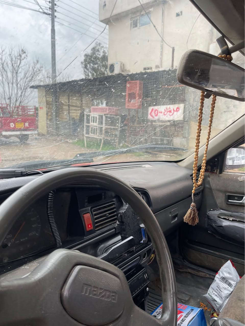 سەرتا بە ناوی خوا ئەم گوڵە سورەم بۆ هیناون ماڵی دۆست ماڵی فەقیر. مازدا ٦٢٦ ئاڕم پلاستییکی هەولیر مەکینە ٨وبەخ ٤ جام کاربای  تەبرید گەرم  تنزیلو سماعەی ئیش دەکا. کاربایتی هەموی بەشەرت.  سعری ئەم سەیارە هەرزانە. ١٢ گەڵا یەک تۆز معاملەی تیدایە بەڵام زۆر نا  کاکە گیان هەموو شتکم نوسیە. لۆیە ئەگور مشتری نەبوی تکایە بیزارم  مەکە  لە هەولیرم *********** أربيل, العراق
