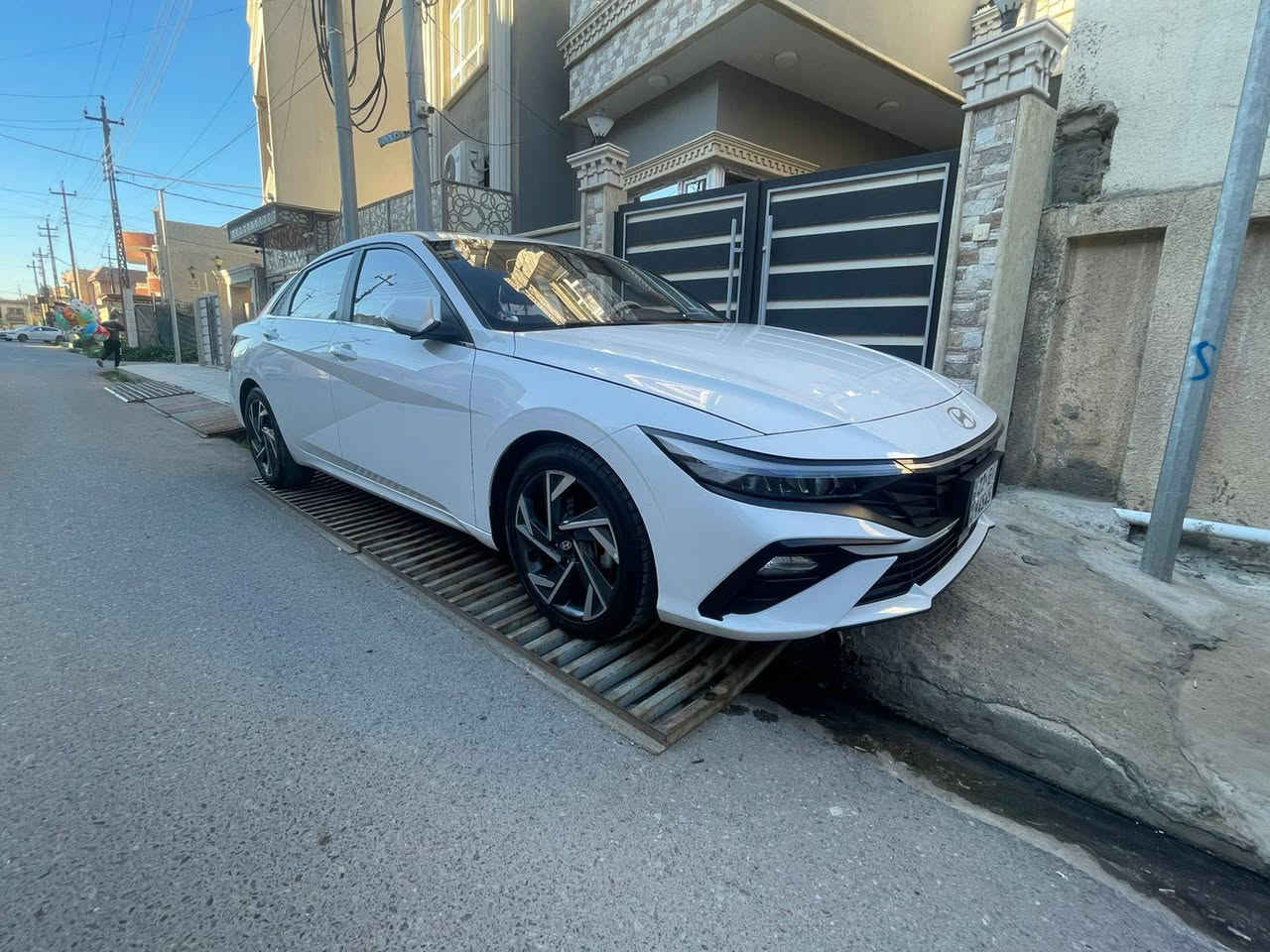 السلام عليك 
هونداي النترا 2024,,,,,,,,
وارد صيني فول مواصفات 
ماشياا 18 الف كيلوو مترر
مواصفات السياره 👉🏻👉🏻👉🏻
شاشات ديجيتال 
لايت ال اي دي زينون 
كشافات ضباب 
تبريد وتكييف الهواء مركزي 
تحكمات ستيرن 
بصمه تشغيل بصمه ابواب 
كاميرا خلفيه دواره 
محرك 1500
كير اتوماتيك 
كشنات مخمليه 
هاند بريك بصمه 
نضام انزلاق نضام ايكو سبورت 
🍂🍂🍂🍂🍂
وبعد بيها مواصفات 
المحرك والجير بحاله ممتازه 
ملاحضه 
موقع السياره موصل 
السعر المطلوب 143 👉🏻👉🏻👉🏻
ومجال للطيبين 
للستفسار اتصال هاتفي مباشر 
***********
***********
خابر وتؤمر📱
