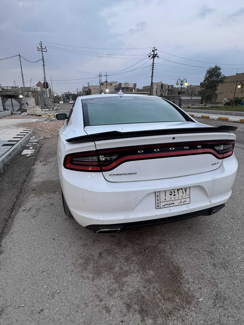 جارجر. مديل 2016 أصل رقم ذي قار
SXT شاشه كبيره 
جاهزه من كلشي حداديه جديده 
مكاني الناصريه سعرها 190 
بدون حادث 
فقط شخط بسيط بالجاملغ الخلفي ومصلح جداً بسيط 
***********
