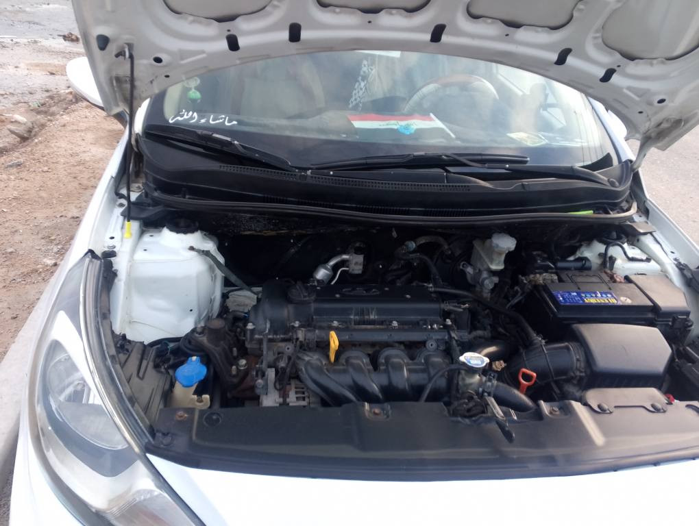 السلام عليكم هونداي اكسنت مديل 2013 رقم بصره محرك 1600 جديد  ماشيه 150 السياره كفاله من الضربه السعر 83 العنوان البصره حمدان *********** مكلف بالنشر البصرة, العراق
