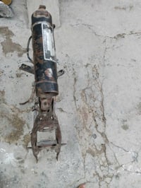 للبيع شاصي ايراني بوري ضعيف كلك ويل امامي كامل وتانكي احمر سعر 100 078...