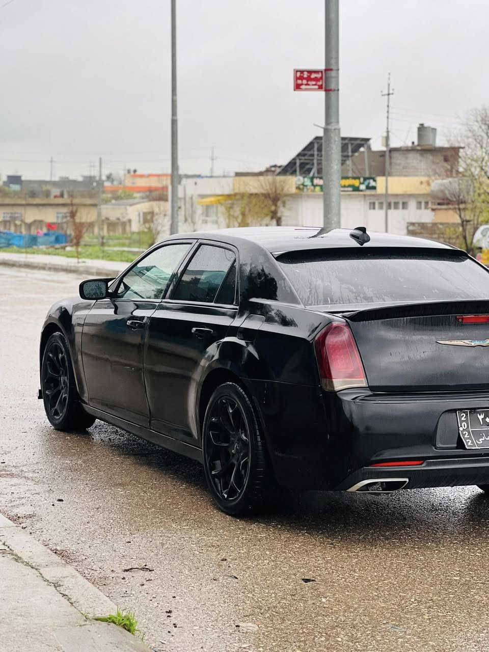 بسم اللە 
    ئؤباما.  بڕاوە  بڕاوە
بیلاد 2017  کامل کراوە بە S  رە نگی ڕە شی قە تران   بە س بانؤڕاما نییە  تە نها ٣ بارجە بؤیاخی ئە وروبا ی هە  سه یارە ی مالە و زؤر جوان و بئ مە سرە ف گئڕ مە کینە تە برید سارد و گە رم تە قە وو رە قە هه مووی بە شە رتی ١٠ فیتە ر. نوقستانی هیج هیج نییە سعری 84 و مجالی برایانە لە هه لە بجە ی شە هیدم.  *********** واتس ئە ب و فایبە ر
