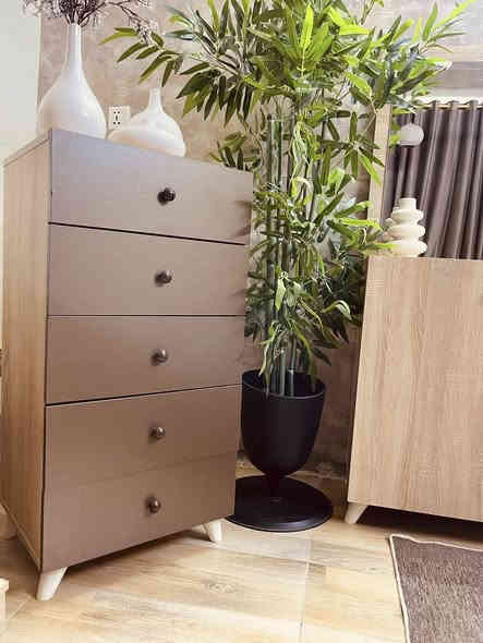 غرفه للبيع. 7قطع شخط مابيهه سعرهه 750 وبيهه مجال اي استفسار ***********
