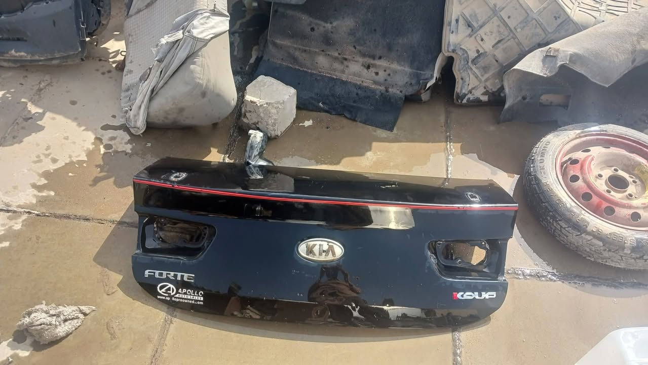 جنط فورتي تك باب اربع بيبان امريكي
بيبان امريكي قديم وحديث فورتي 
***********
