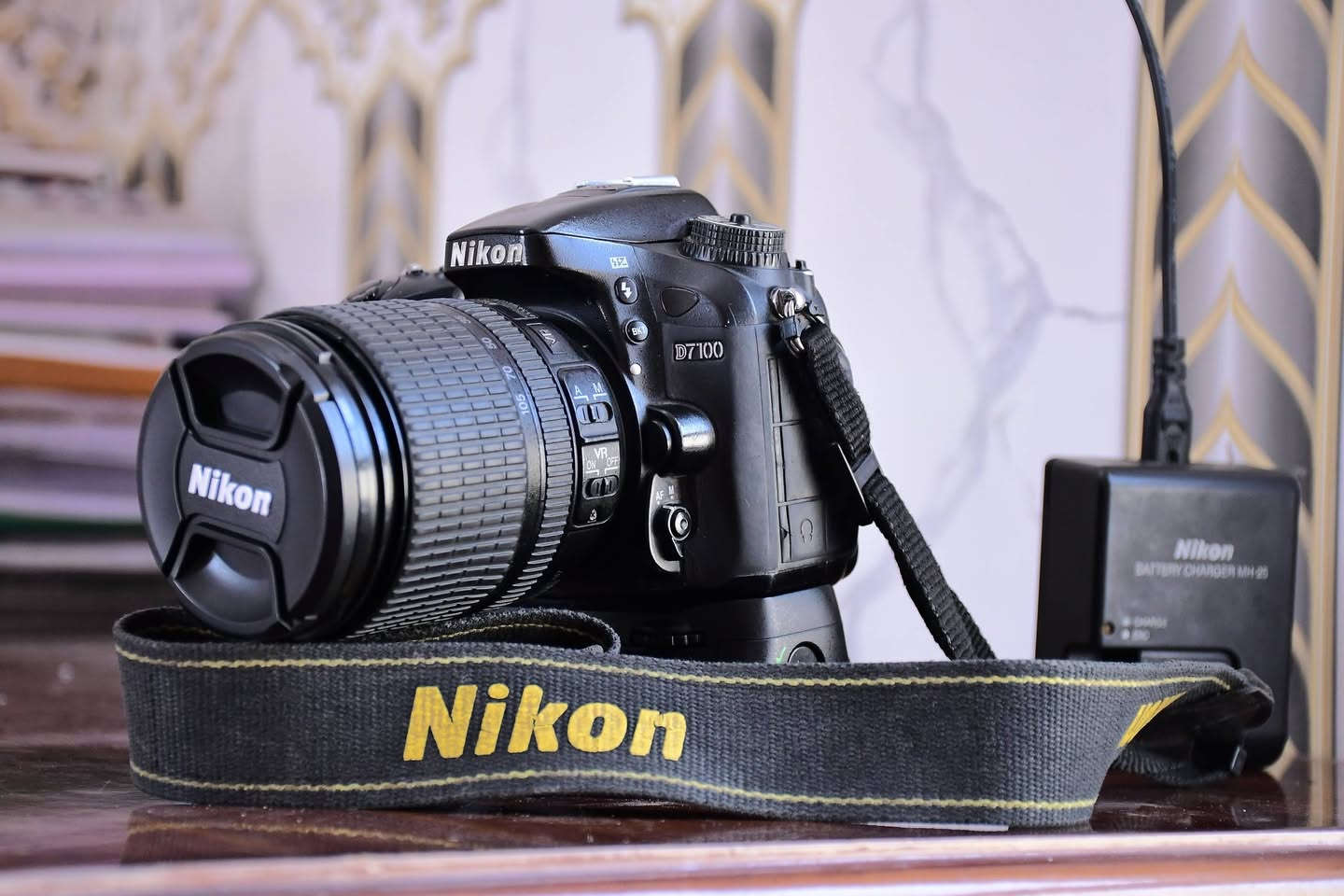 سلام عليكم
كاميرا للبيع نيكون 7100 دي مع كامل ملحقات 
حزام ضهر 
بطارية + شاحنة 
عدسة 18-105
اكرب حامل بطاريتين 
رام 
استخدام شخصي
كاميرا خير من الله 
خدمة توصيل متوفرة
سعر مناسب
رقم الهاتف 
***********
موجود واتساب
