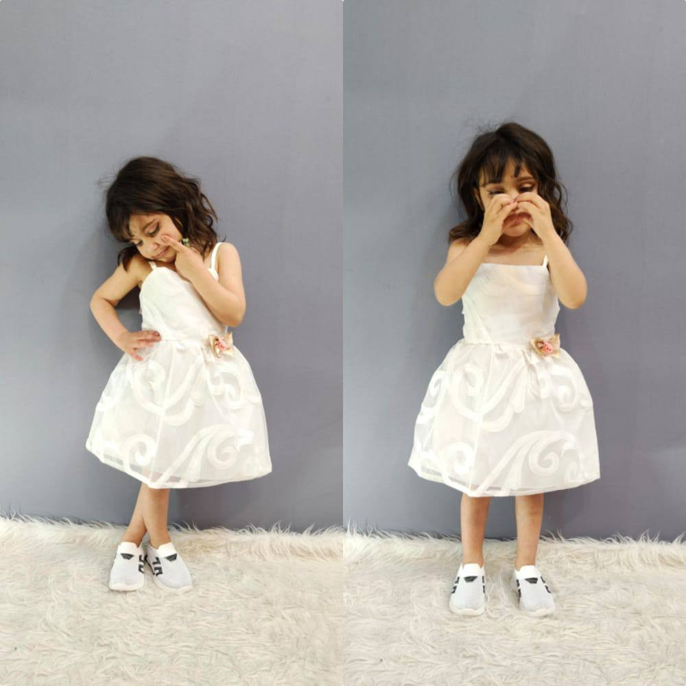 تصفيه تخفيضات هائله
فستان بناتي عرايسي 
تركي شيفون وبطانه ستن يلبس ٢ / ٦ سنه السعر الدرزن ١٢ قطعه ١٨ الف للاستفسار واتساب ***********
