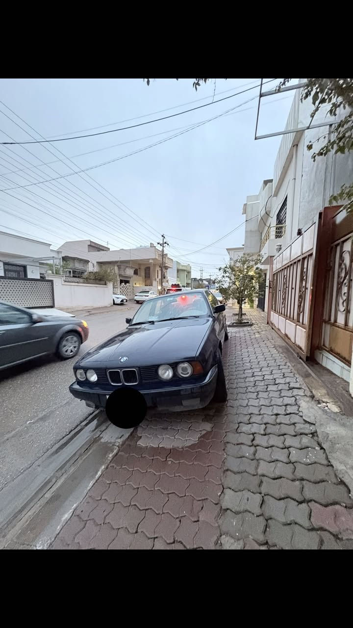 السلام عليكم
من رخصه الادمن
بي ام للبيع 
موديل 1993
الحجم 520
اوتوماتيك 
تبريد 
تايرات جديده 
الحداديه جديده
السعر 55
مكلف بالنشر 
رقم ***********
العنوان كركوك
