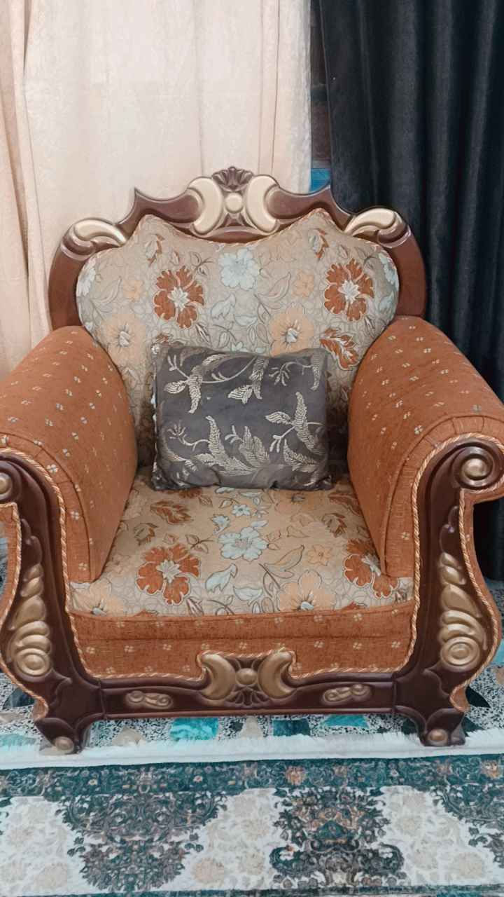 تخم ثگيل نضيف مثل مامبين بصور 10 مقاعد ثنين متصلات واربعه مقاعد السعر 350 العنوان بغداد رصافه فلكه حي النصر قرب العبيدي  لاستفسار اكثر الاتصال على *********** بغداد, العراق
