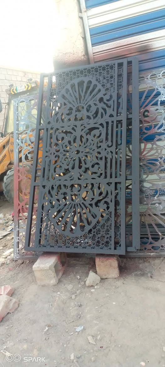 حدادة السلام لكافة الأعمال السقائف والكيسبان والأبواب والشبابيك بانسب الاسعار بإدارة الأخوين الفرطوسي والخفاجي 
للاستفسار ***********/***********
