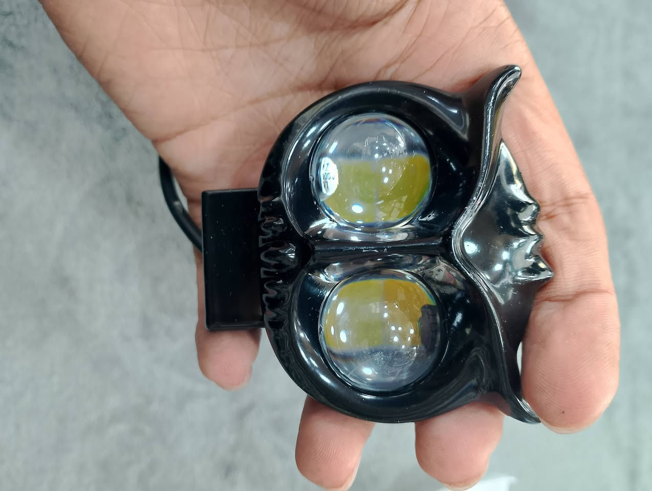 لايت 
بسعر 10 آلاف 
يوجد توصيل لجميع المحافضات 🛵 
***********
