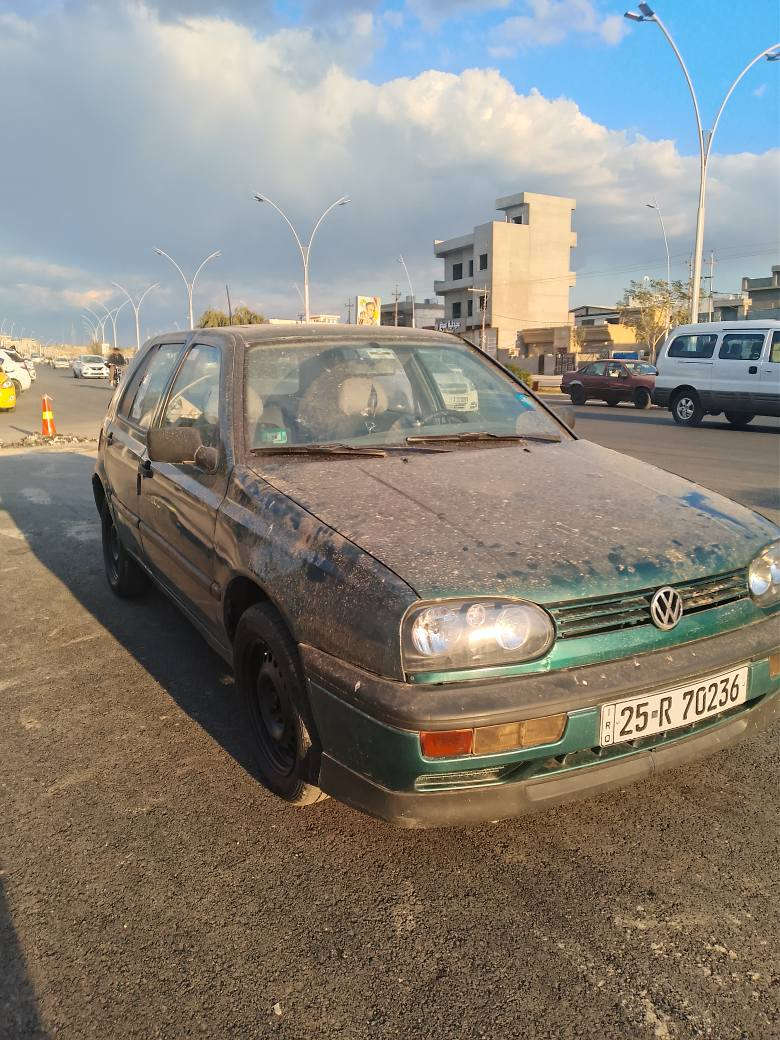 كولف نفخ موديل 1995
محرك 18كير محرك بشرط لابخار لاصرف مثل ساعه ..رقم انكليزي سنوي جديد مشروع وطني 2029
تبريد تدفئة 
كير عادي 
سقف سلايت 
قفل مركزي 
دفتر بانزين ويا 
تايرات ويل كروم جديد شديت قبل اسبوع
باتري سلف كشن درايم شفت كلا جديد 
سترين باور ايرباك بريك دسك 
سياره معمره بيدي 
مكان كركوك  ازادي  سعر40 بدون مراوس 
***********
*********** كركوك, العراق
