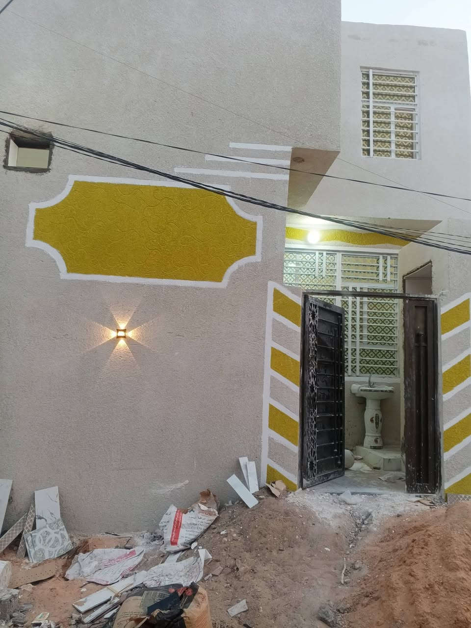 يا الله
السلام عليكم بيت للبيع طابو عقد 25 قرار محكمه المساحه 70 متر المكان كربلاء حوالي أبو مهدي المهندس الشبانات قرب المستوسف الشبانات يتكون من غرفه نوم وصاله و مطبخ وصحيات داخليه وخارجيه البيت بناء جديد ومرتب كامل  الستفسار ***********
