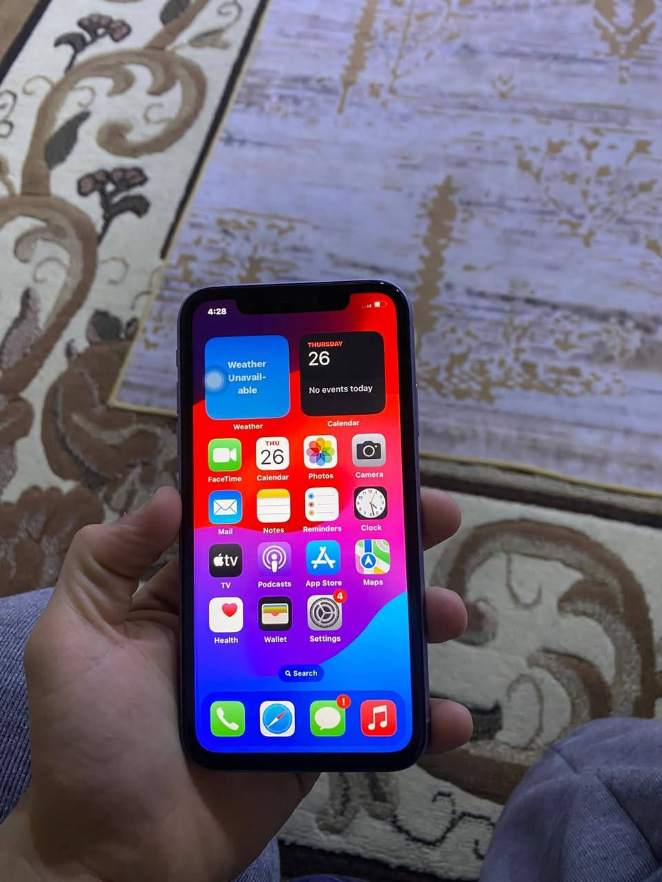 ايفون 11عادي نضيف مبدل شاشه وبطاريه ستوني بدلته صليه وسماعت جوه ما يشتغلن يسوهن ب15الف ذاكره 128سعر 190🔥🔥وبي مجال حك الجيه  رقمي ***********
