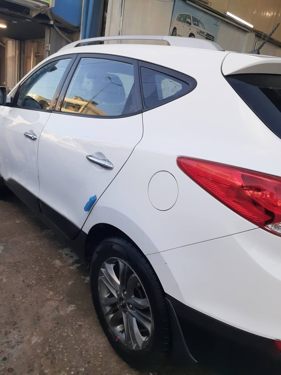 سلام عليكم توسان ١٥ خليجي للبيع السعر ١٥٠ كير محرك ٢٠٠٠ دوش  كفاله  تبريد قطعتين ماشيه ١٦٦ دك جرص السيارة با اسمي بيها باردات فقط تحويل مباشر العنوان بغداد الدورة الاتصال ***********
