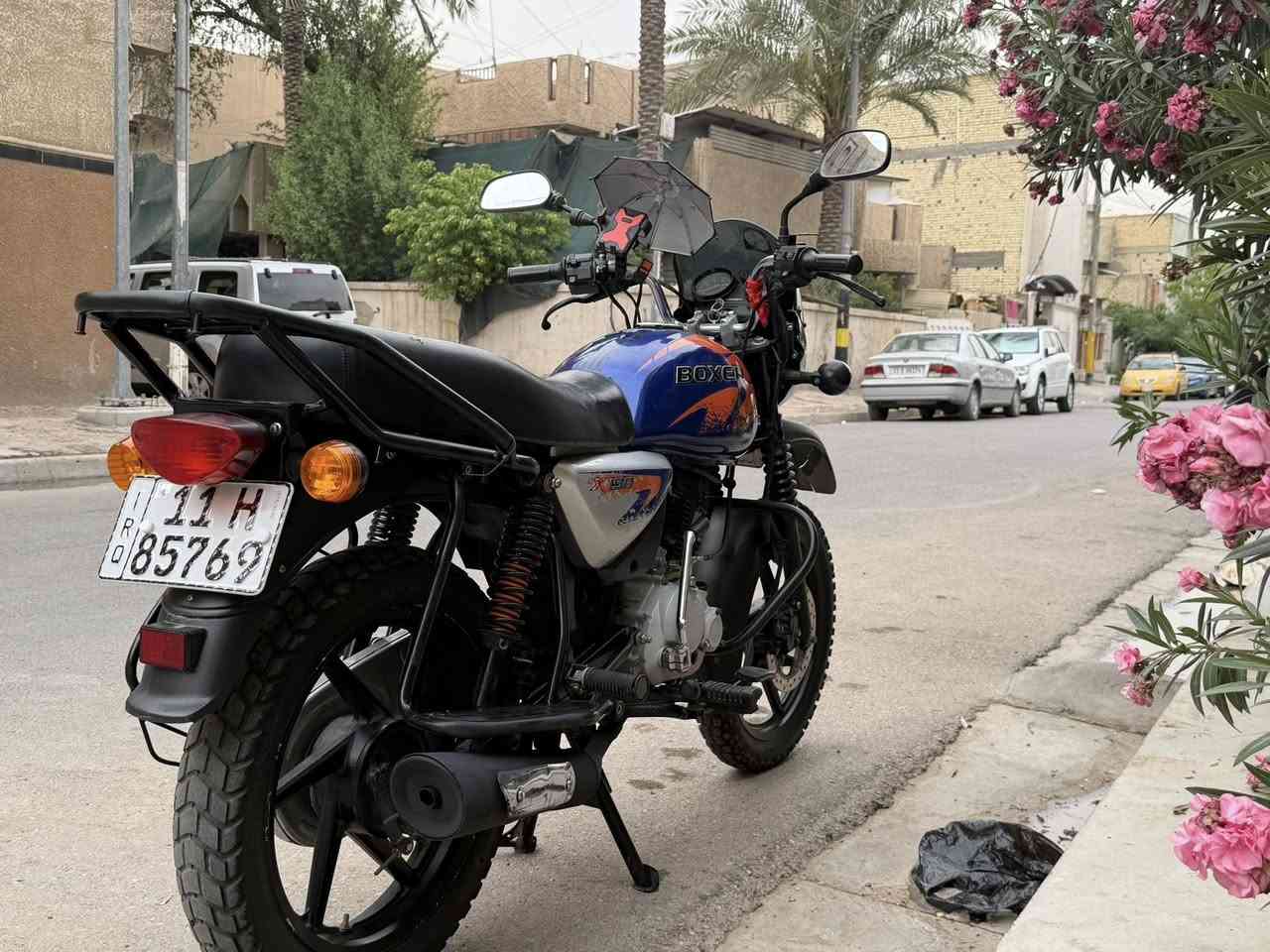 السلام عليكم بوكسر موديل 23 نزول 24 مرقم لوحه وسنويه باسمي هزه جديده تحويل ثاني يوم (مكفوله كفاله عامه) جديده الدراجه ماشيه 28 الف حقيقي مكاني الحريه الدولعي
***********
